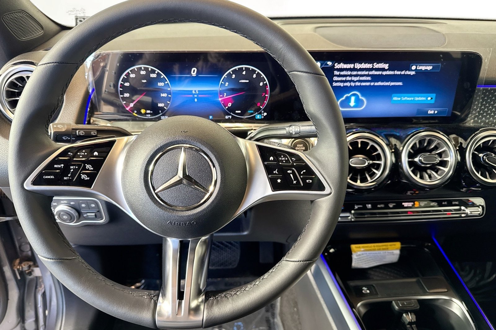 New 2026 Mountain Grey Metallic Mercedes-Benz GLB 250 image 11