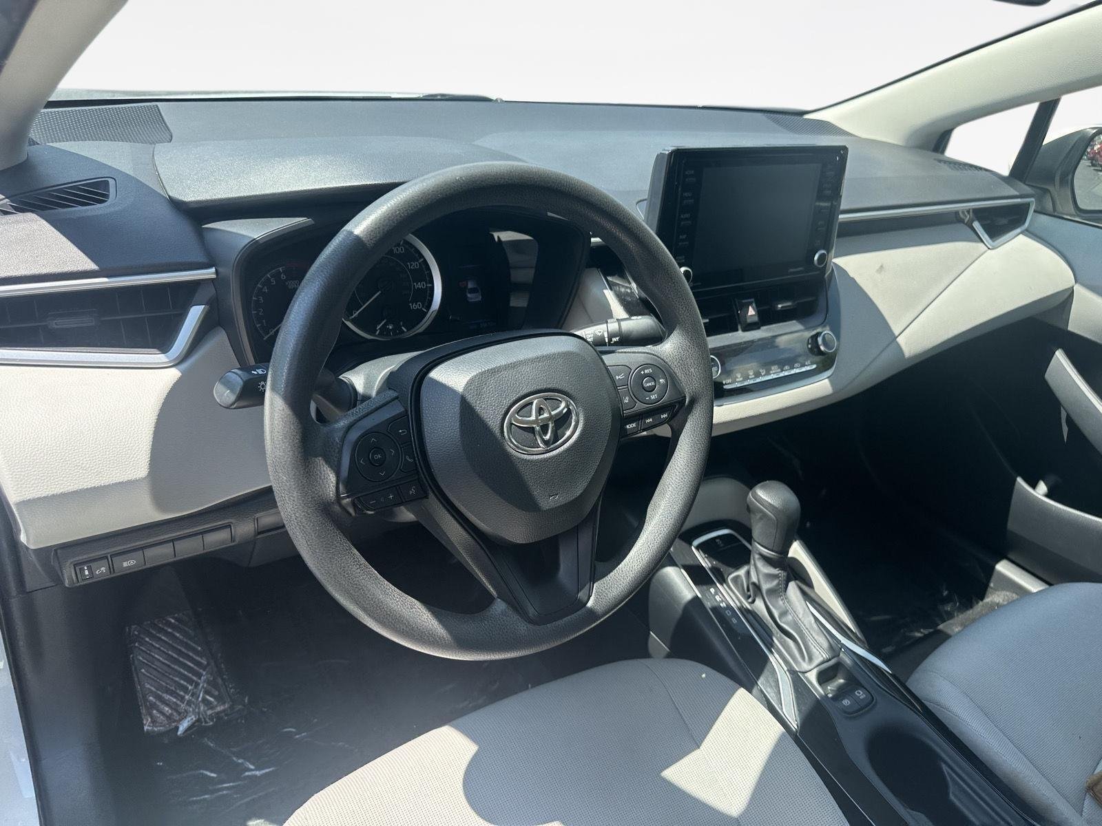 2022 Toyota Corolla LE - Photo 10