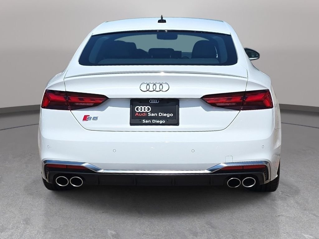 Used 2024 White Audi  image 7