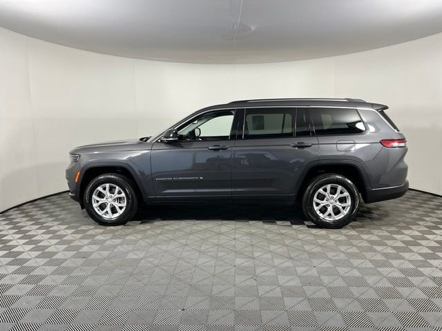 Used 2023 Gray Jeep Limited image 4
