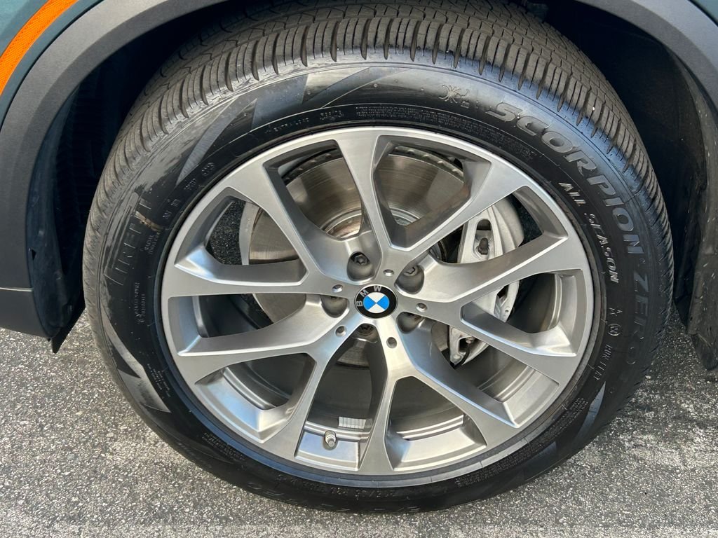 Used 2026 Blue Ridge Mountain Metallic BMW xDrive40i image 9