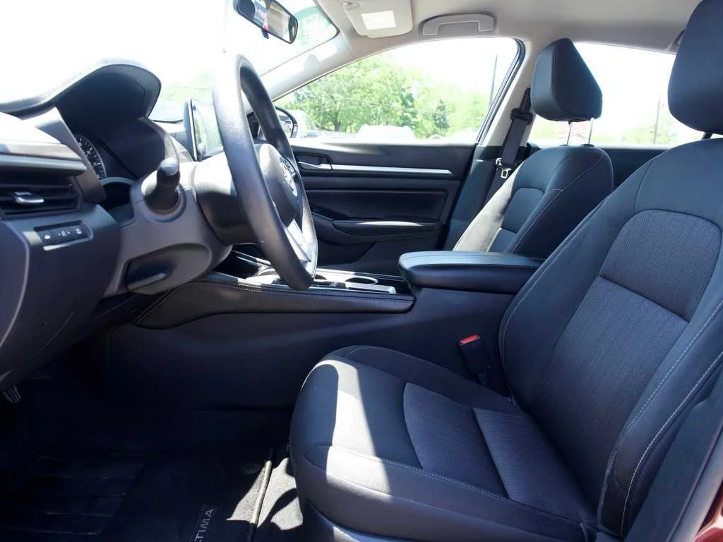2023 Nissan Altima SV - Photo 18