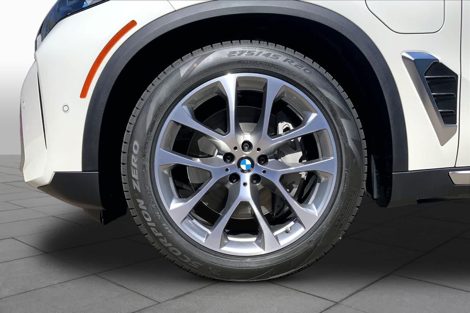 New 2026 Mineral White Metallic BMW xDrive50e image 11