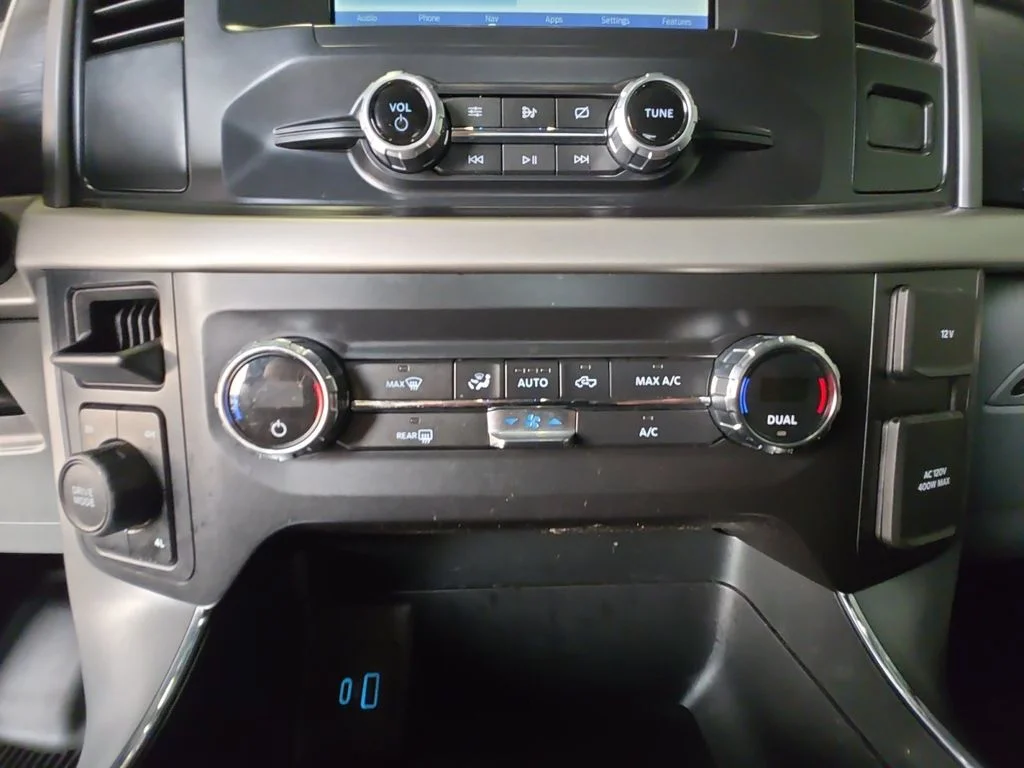 Used 2021 Silver Ford XLT image 17
