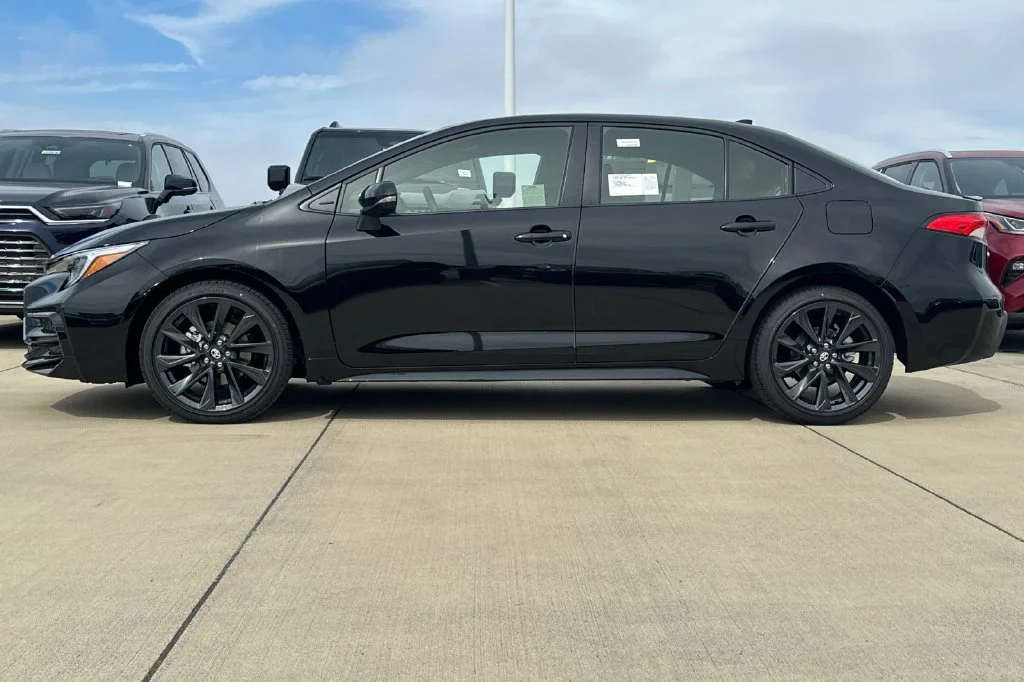 New 2027 Inked Toyota  SE image 7