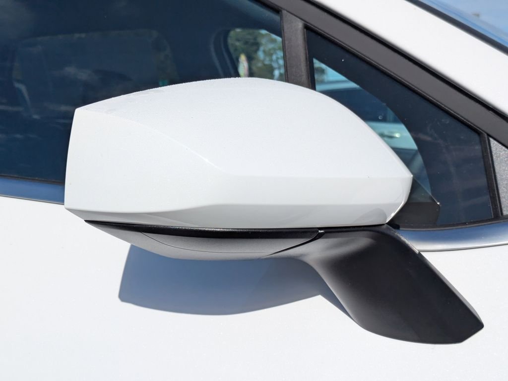 New 2026 Glacial White Pearl Kia LX image 10