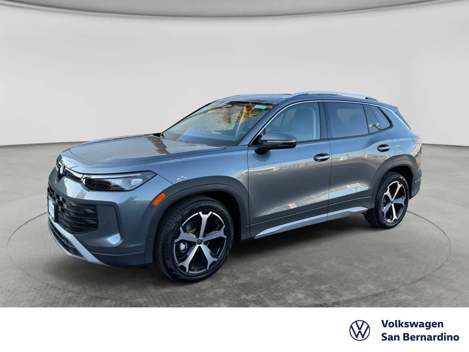 2026 Volkswagen Tiguan 2.0T SE's photo