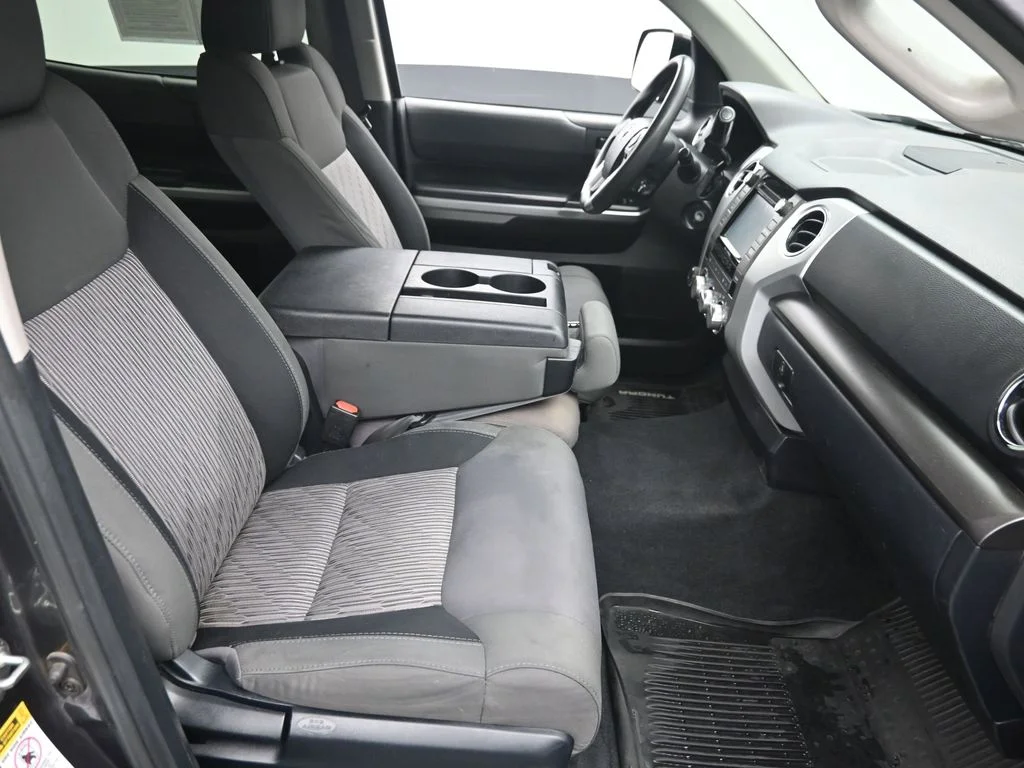 Used 2017 Gray Toyota SR5 image 9