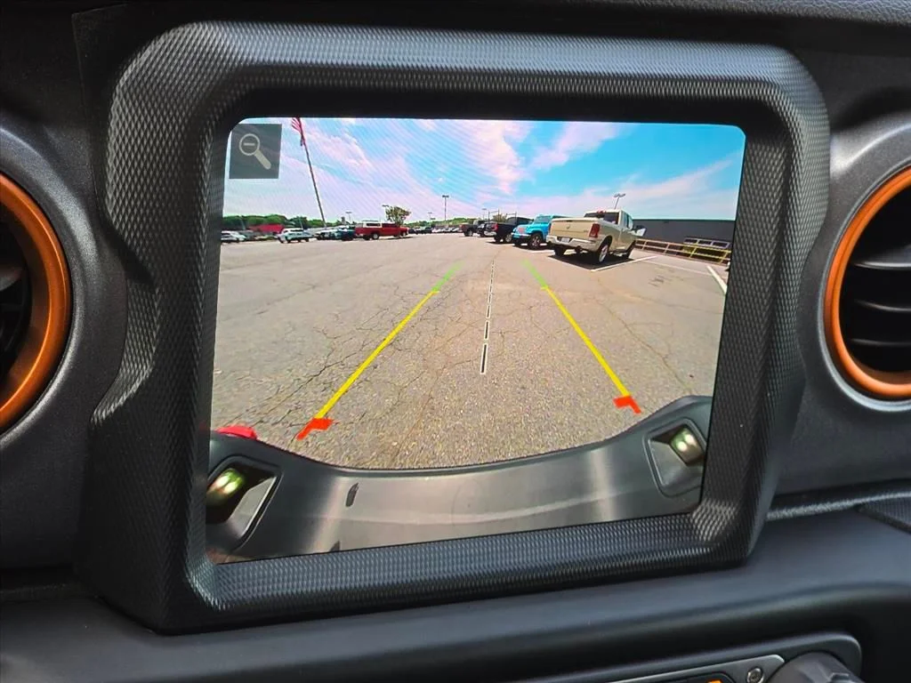 Used 2022 Red Jeep Mojave image 5