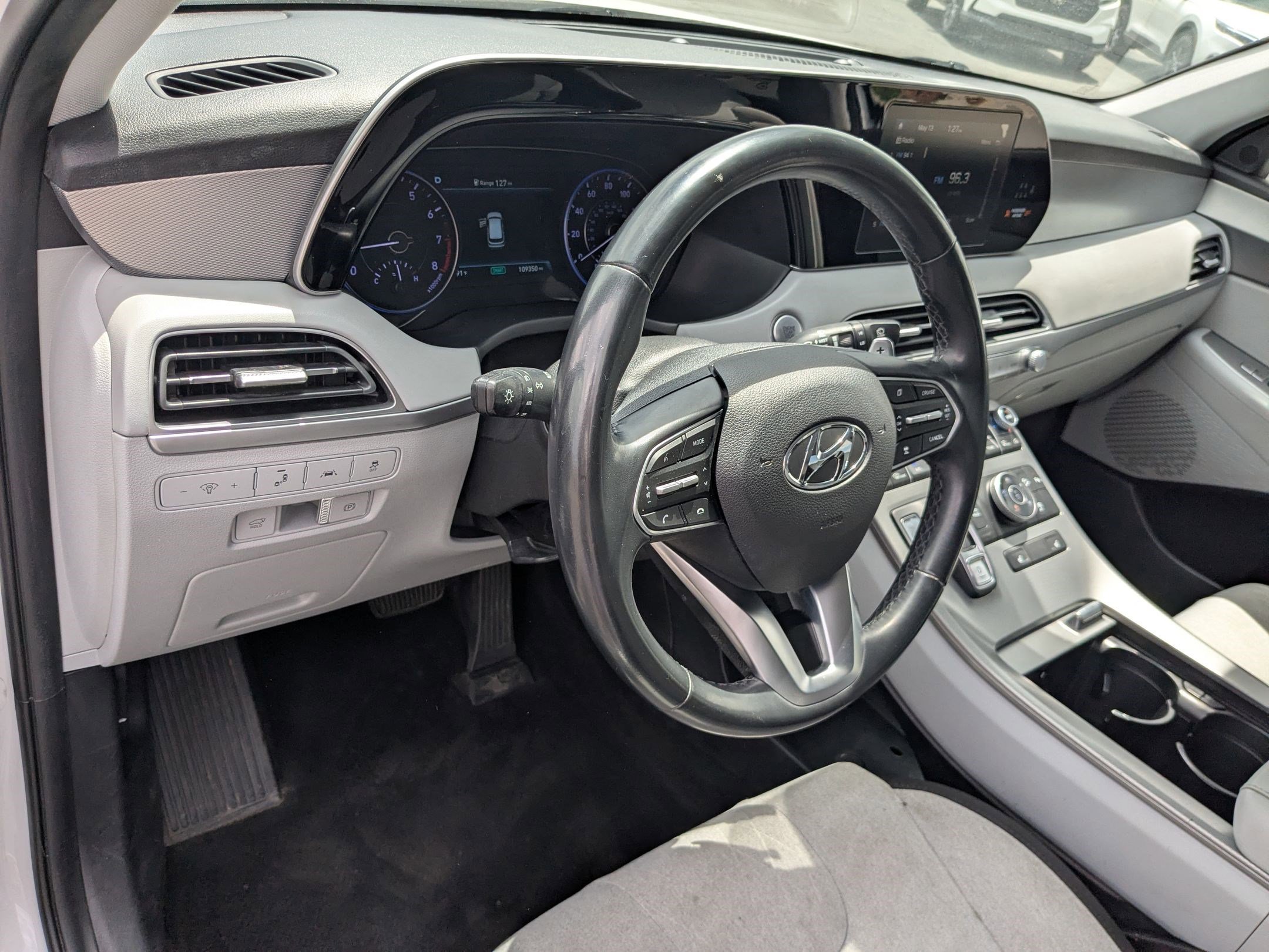 Used 2020 Hyper White Hyundai SEL image 14