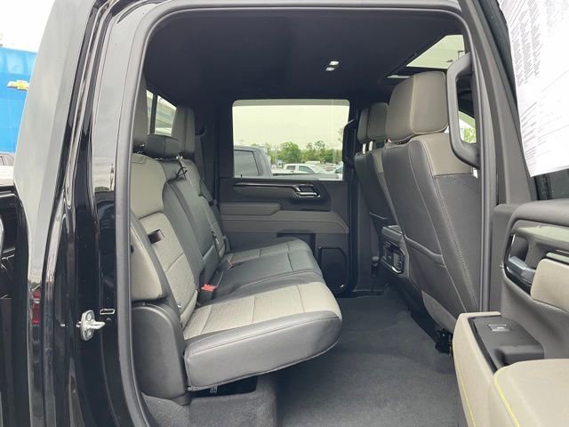 2025 Chevrolet Silverado 2500HD ZR2 - Photo 15