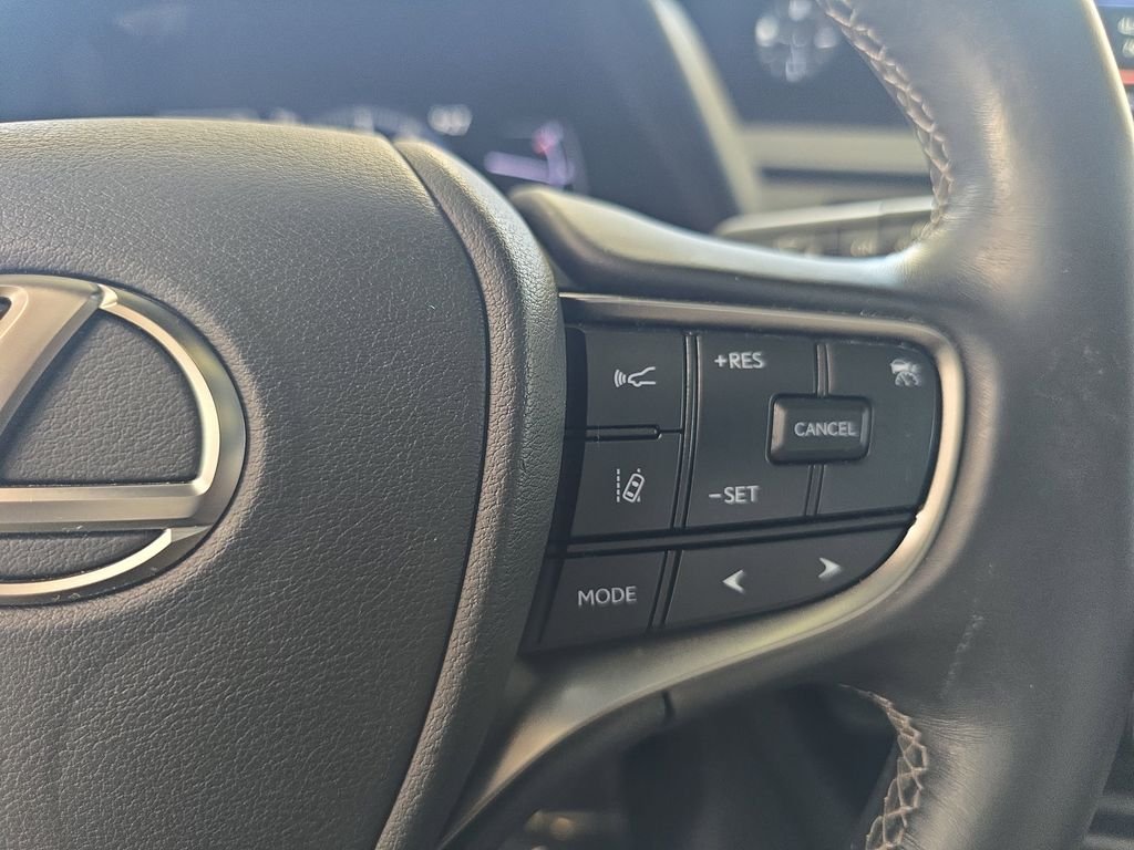 Used 2021 White Pearl Lexus 250h Base image 21