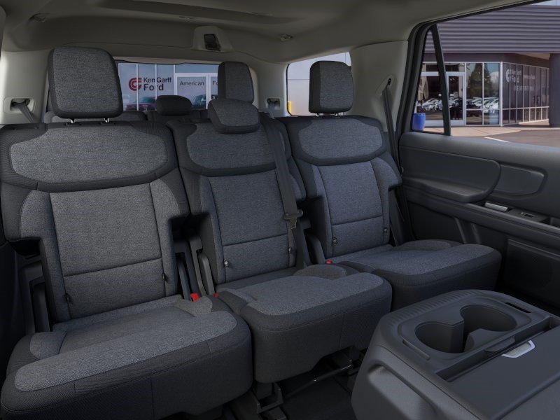 New 2026 Star White Metallic Tri-Coat Ford Active image 12