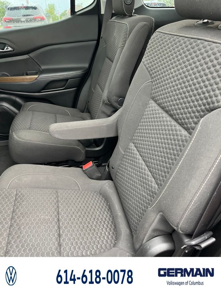 Used 2019 Silver GMC SLE-2 image 19