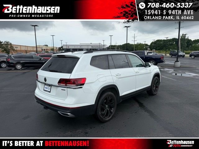 Used 2023 White Volkswagen 3.6L V6 SE w/Technology image 4