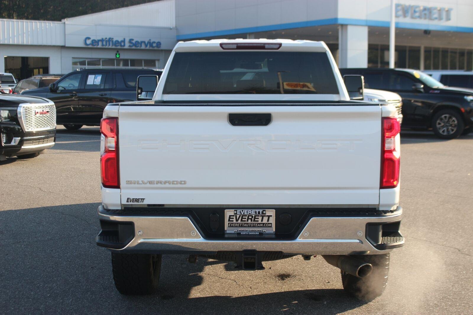 Used 2020 SUMMIT WHITE Chevrolet LTZ image 6