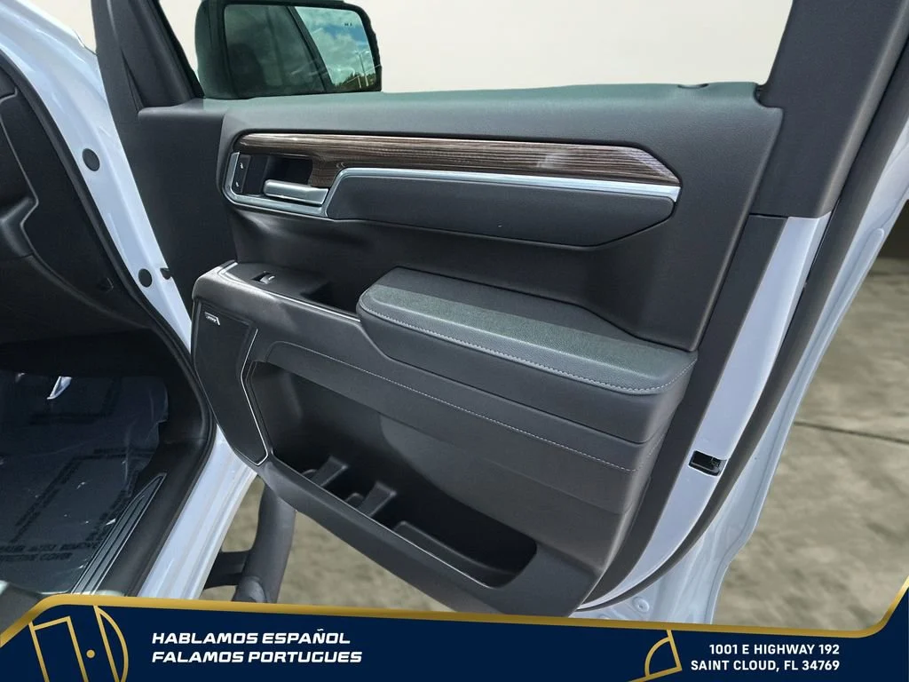 Used 2026 Summit White Chevrolet RST image 11