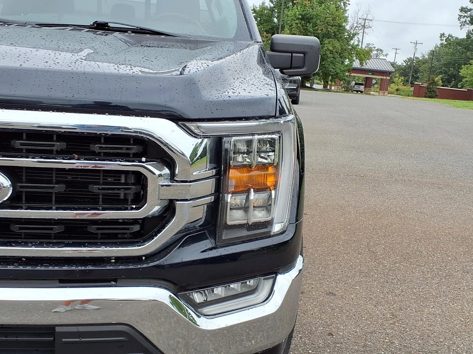 Used 2022 Antimatter Blue Metallic Ford XLT image 14