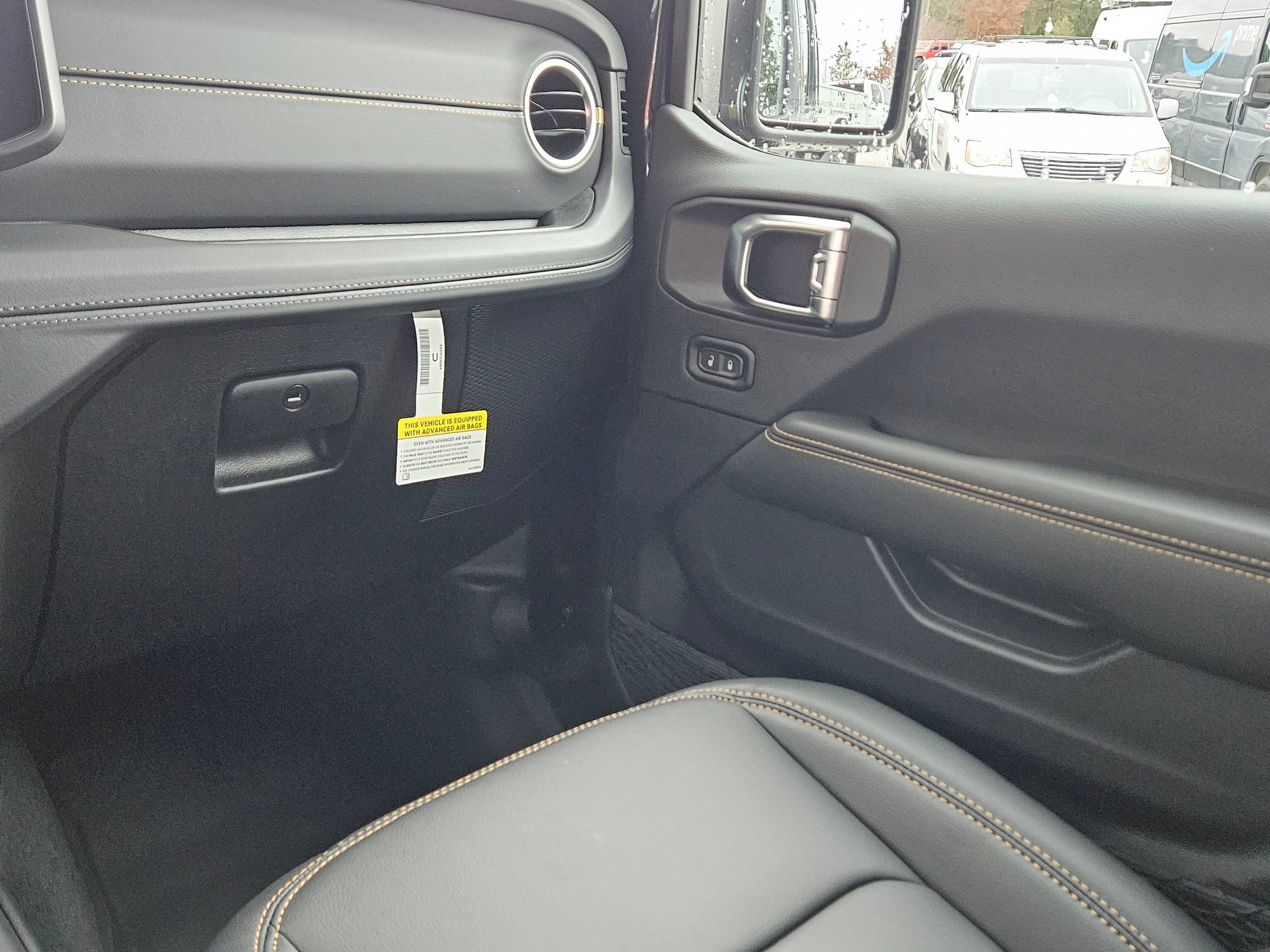 New 2026 Black Clear-Coat Exterior Paint Jeep Sahara image 11