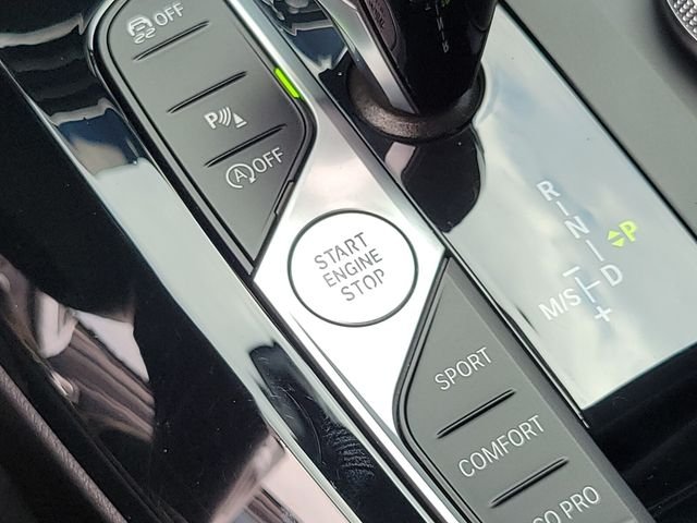 Used 2024 Gray BMW xDrive30i image 30