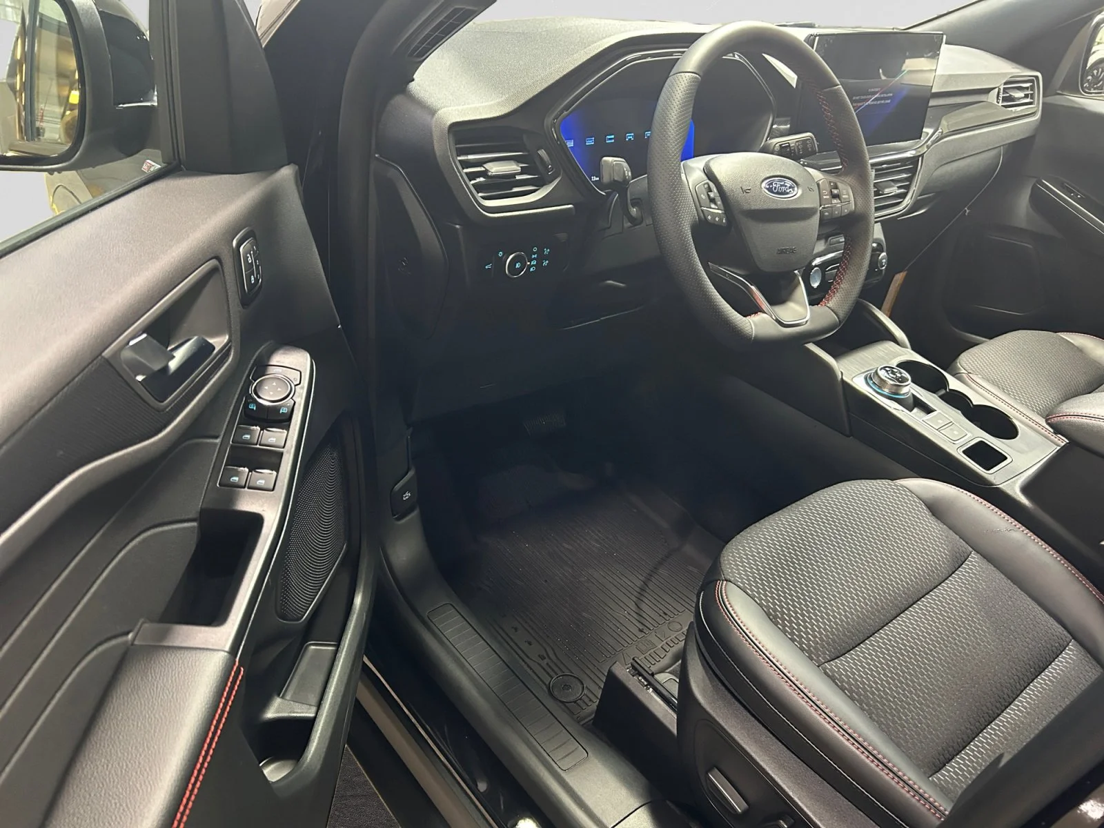 New 2026 Agate Black Metallic Ford ST-Line Elite image 13