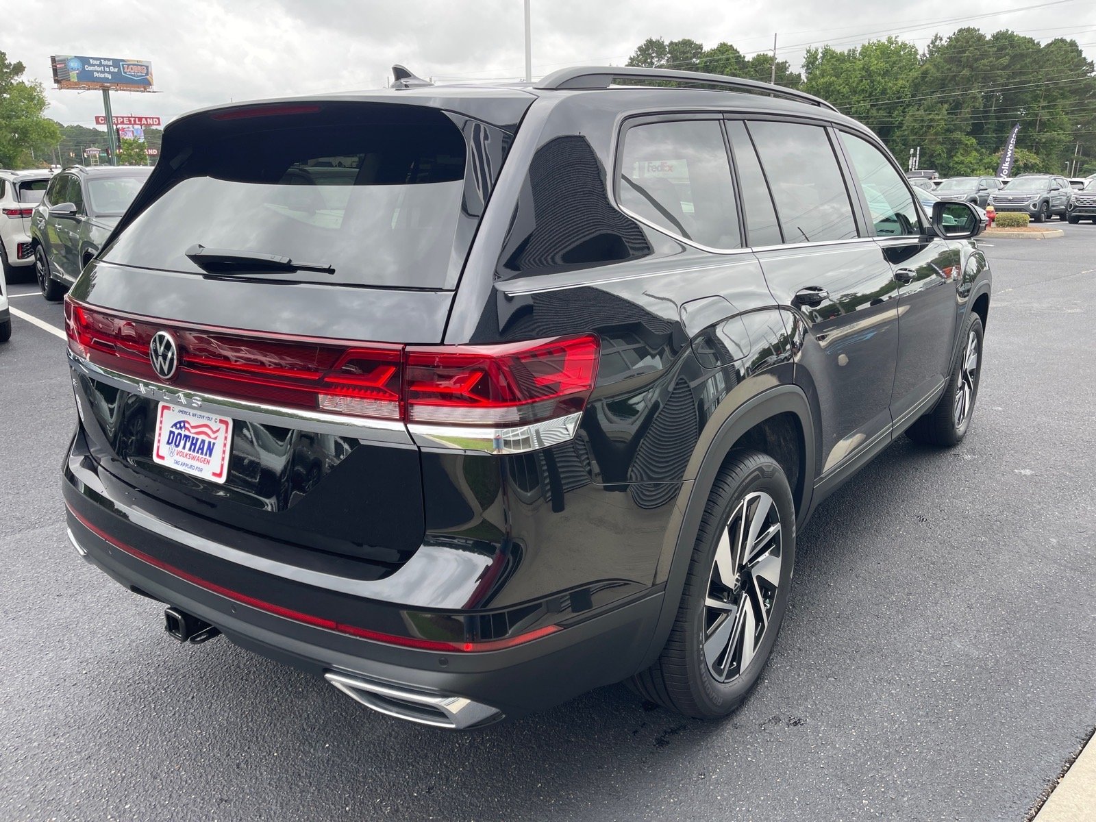 New 2026 Deep Black Pearl Volkswagen SE image 15