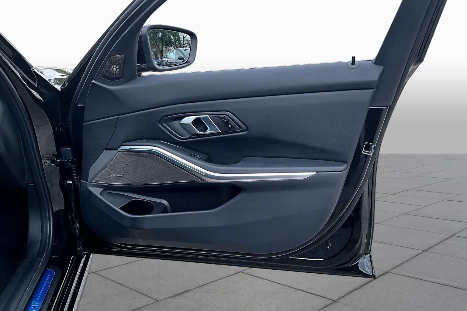2026 BMW 3 Series 330i - Photo 21