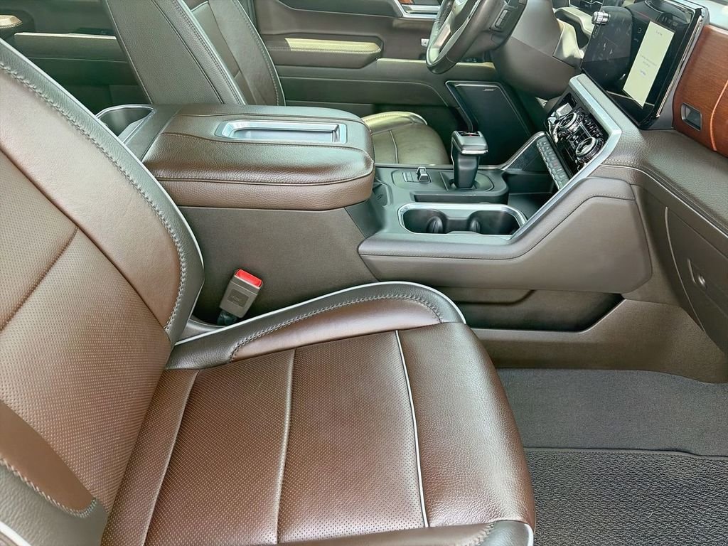 Used 2022 Silver GMC Denali image 8