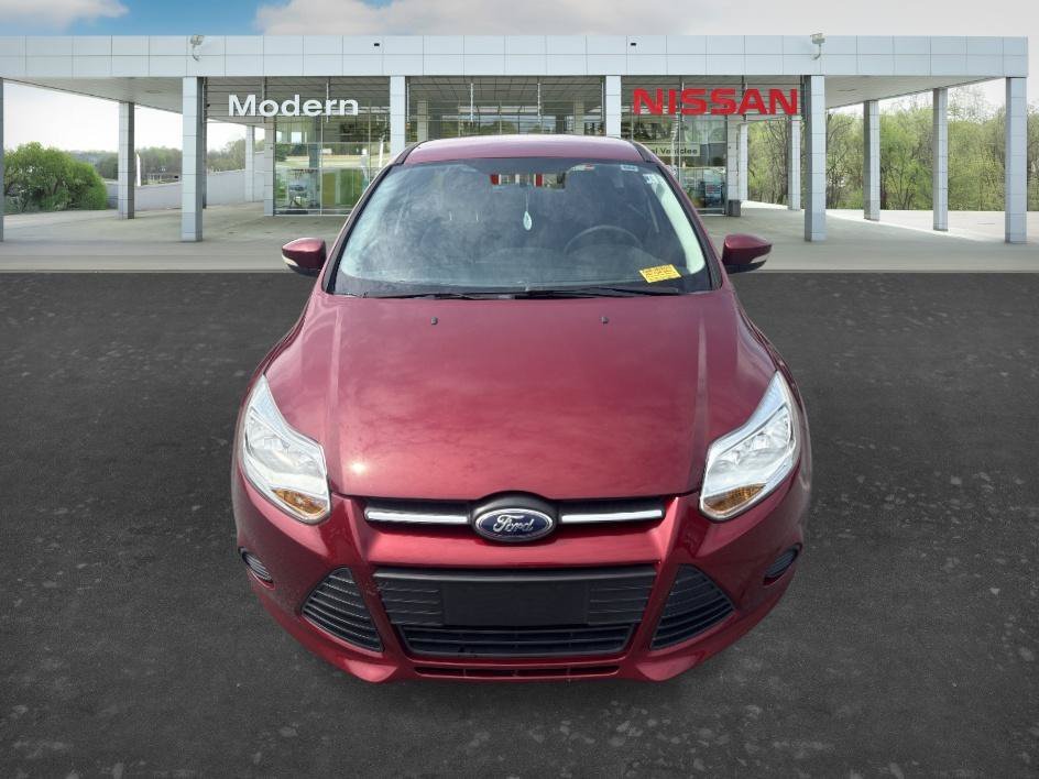 Used 2013 Ruby Red Metallic Tinted Clearcoat Ford SE image 8