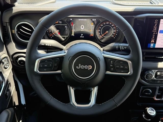 2025 Jeep Wrangler 4-Door Sahara - Photo 18