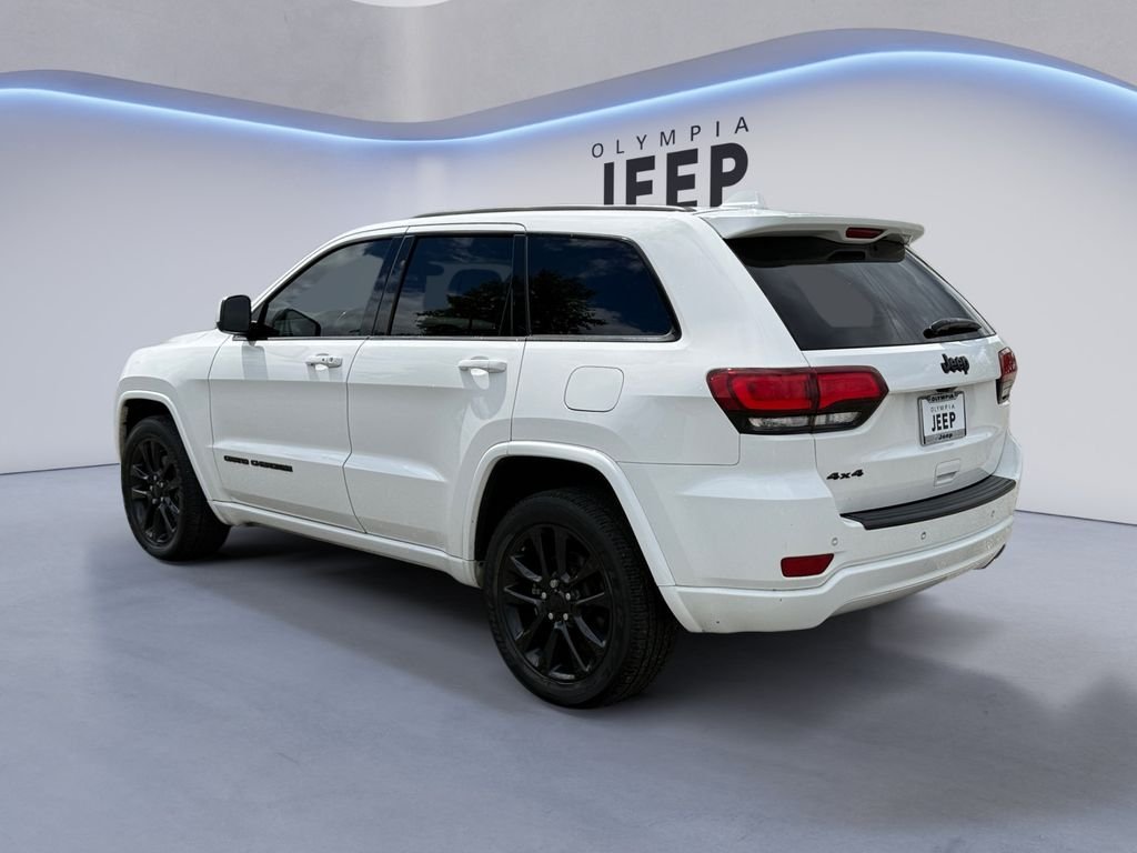 Used 2021 White Jeep Laredo X image 3