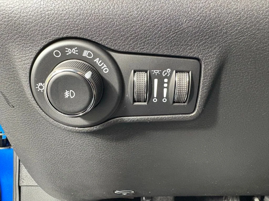 New 2026 Blue Jeep Latitude image 23