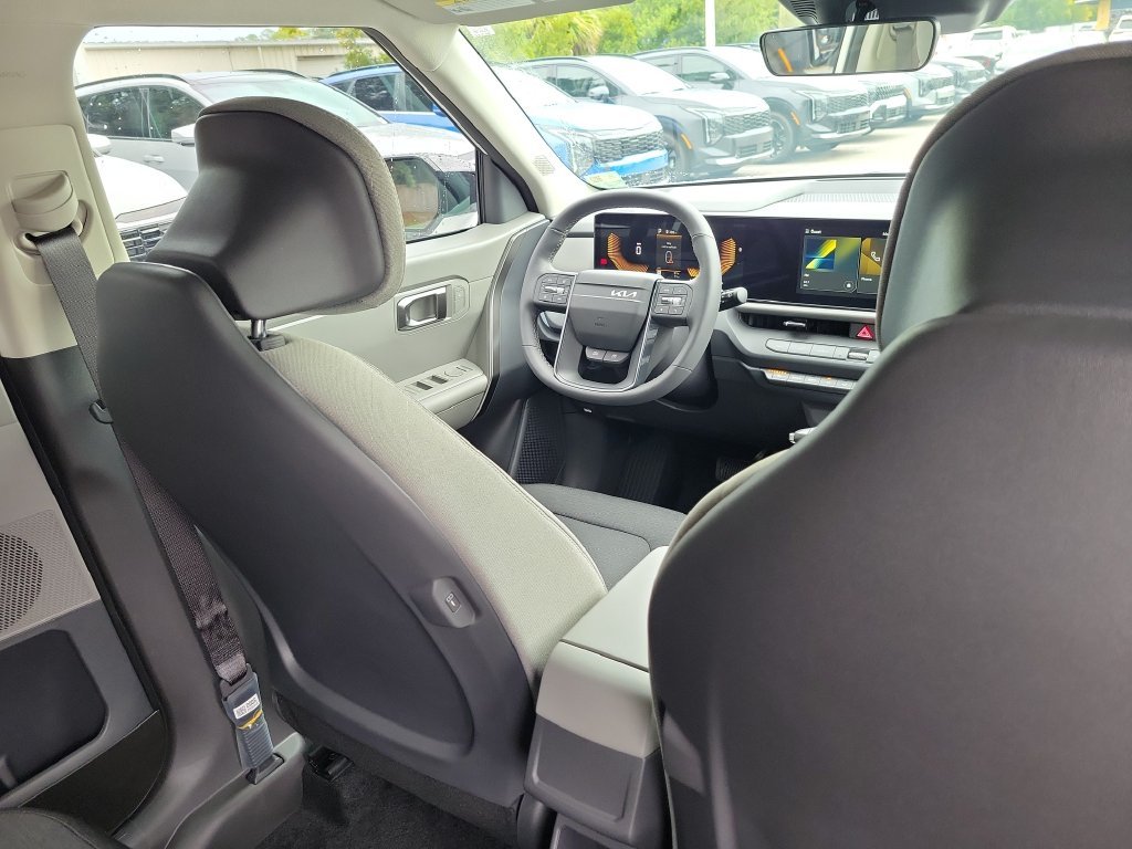 New 2027 Snow White Pearl Kia S image 11