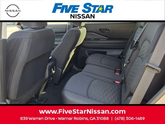 Used 2024 Gray Nissan S image 6