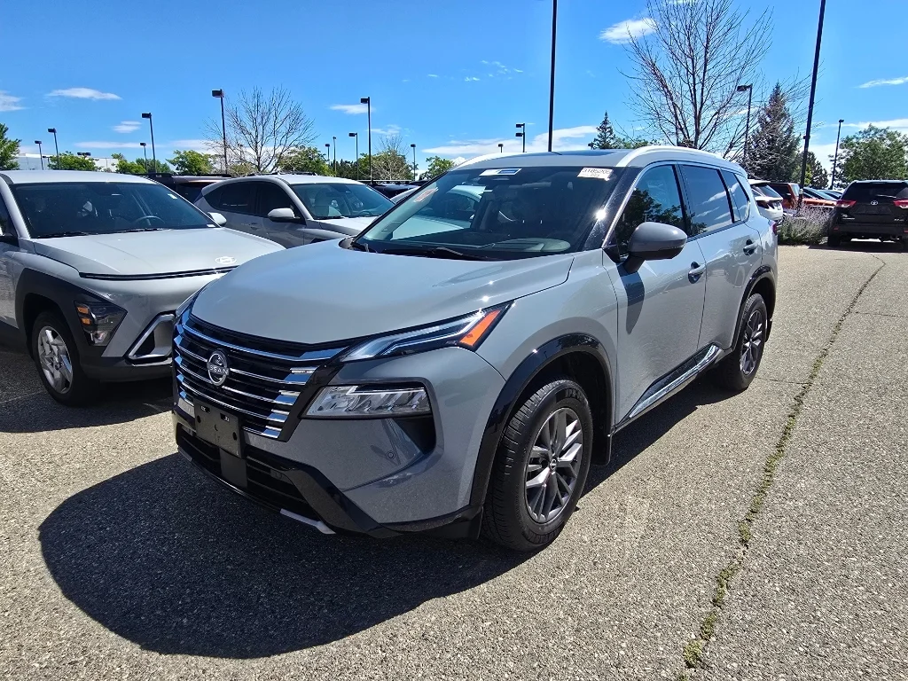 Used 2024 Boulder Gray Pearl Nissan Platinum image 12