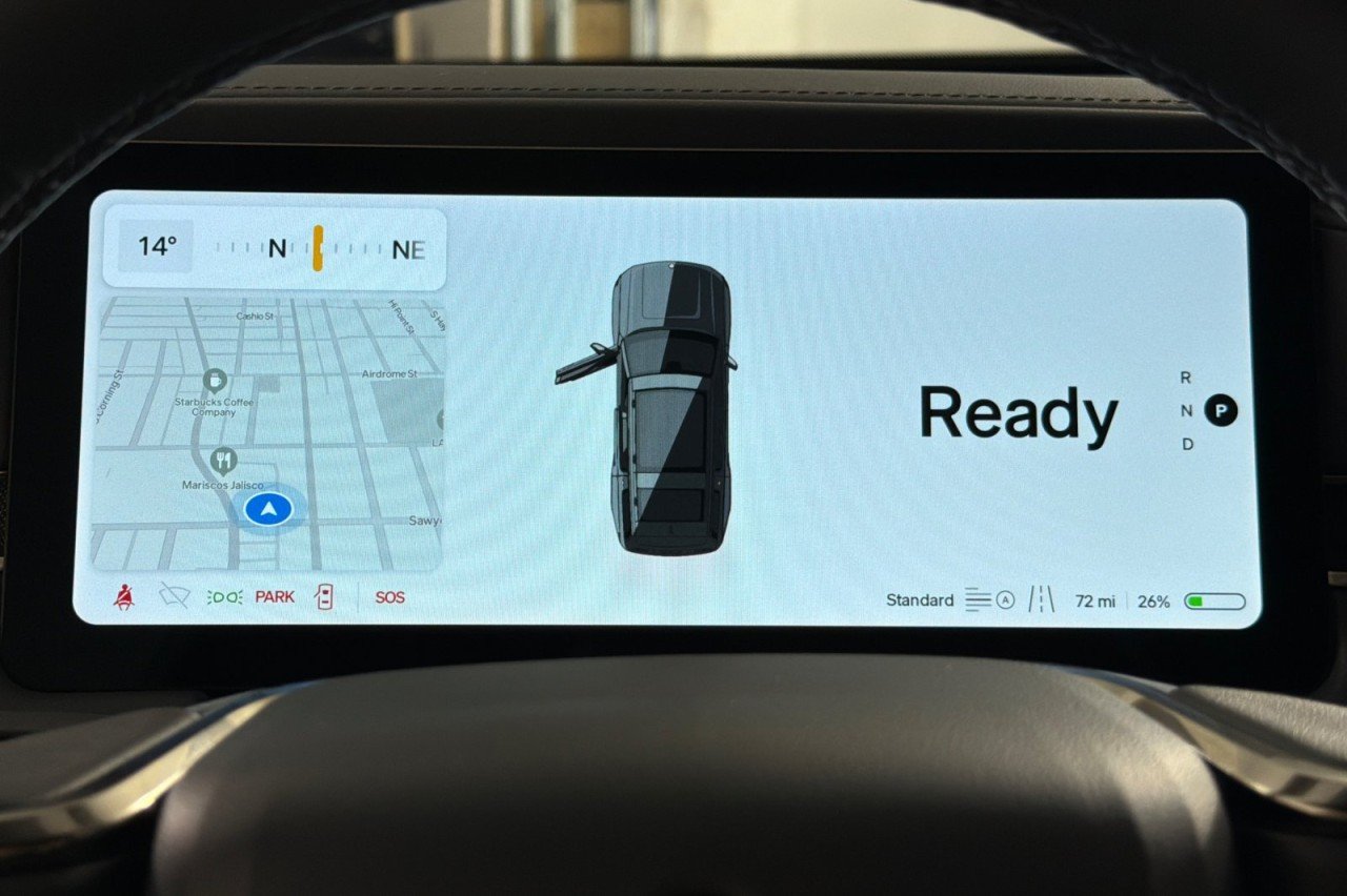 Used 2025 BLACK Rivian Adventure image 23