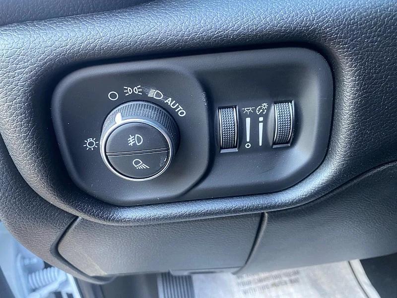 2026 RAM 3500 Laramie - Photo 11
