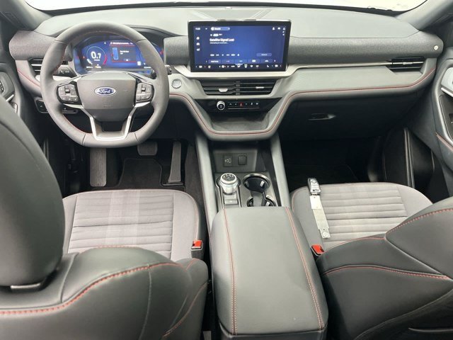 Used 2026 Space White Metallic Ford ST-Line image 4