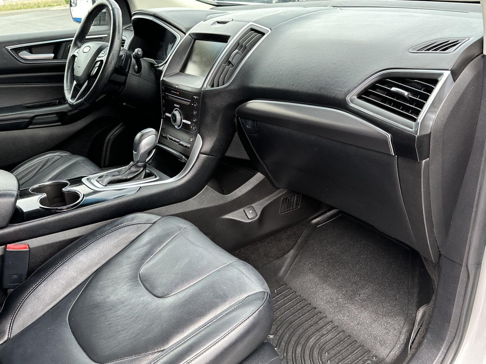 Used 2015 Silver Ford Titanium image 38