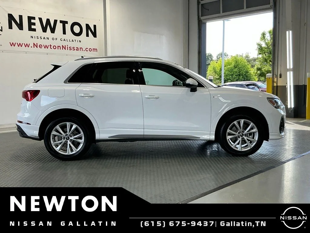 Used 2025 Arkona White Audi Premium image 4