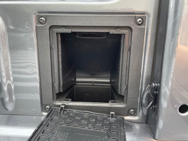 New 2026 Carbonized Gray Metallic Ford XLT image 64