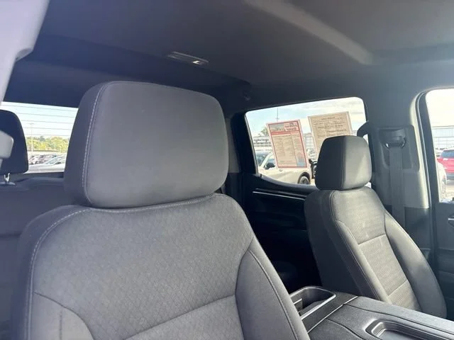 Used 2022 SUMMIT WHITE GMC Elevation image 44