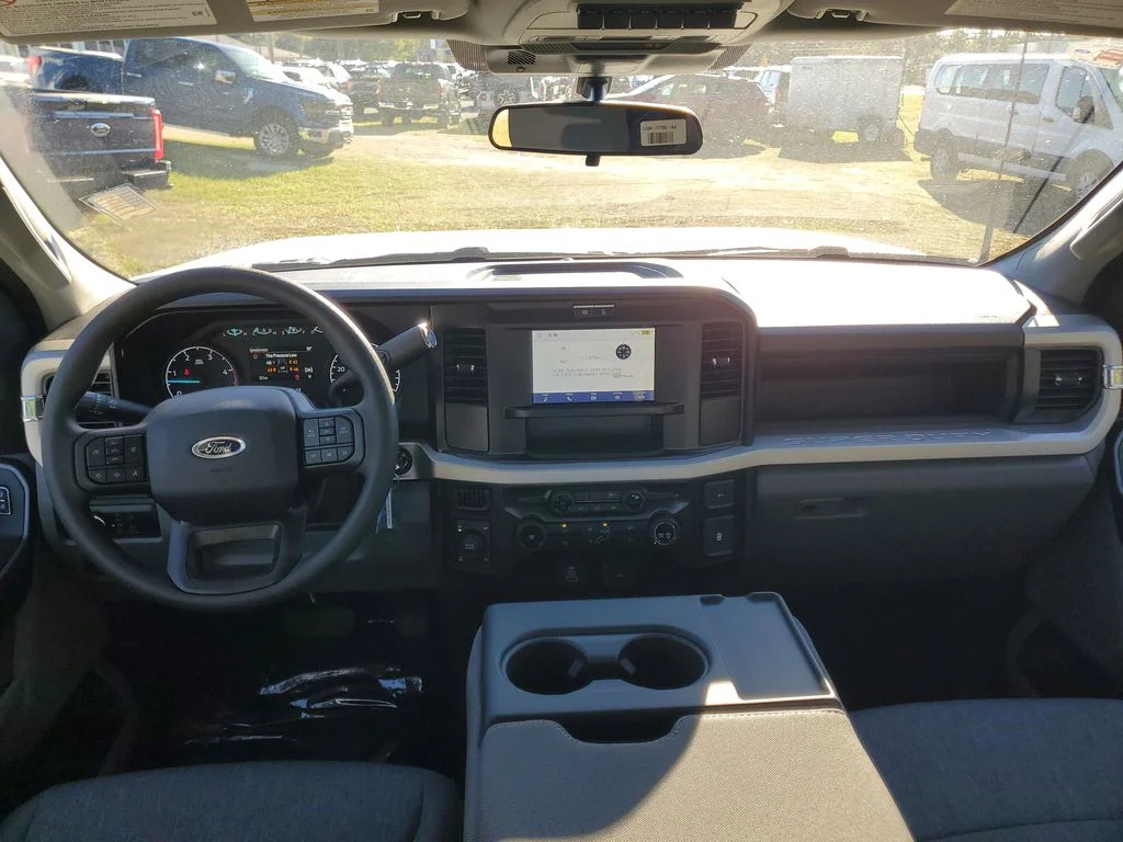 New 2026 Oxford White Ford F-250® XL image 21