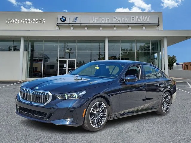 Certified Used 2024 Carbon Black Metallic BMW 540i xDrive image 1