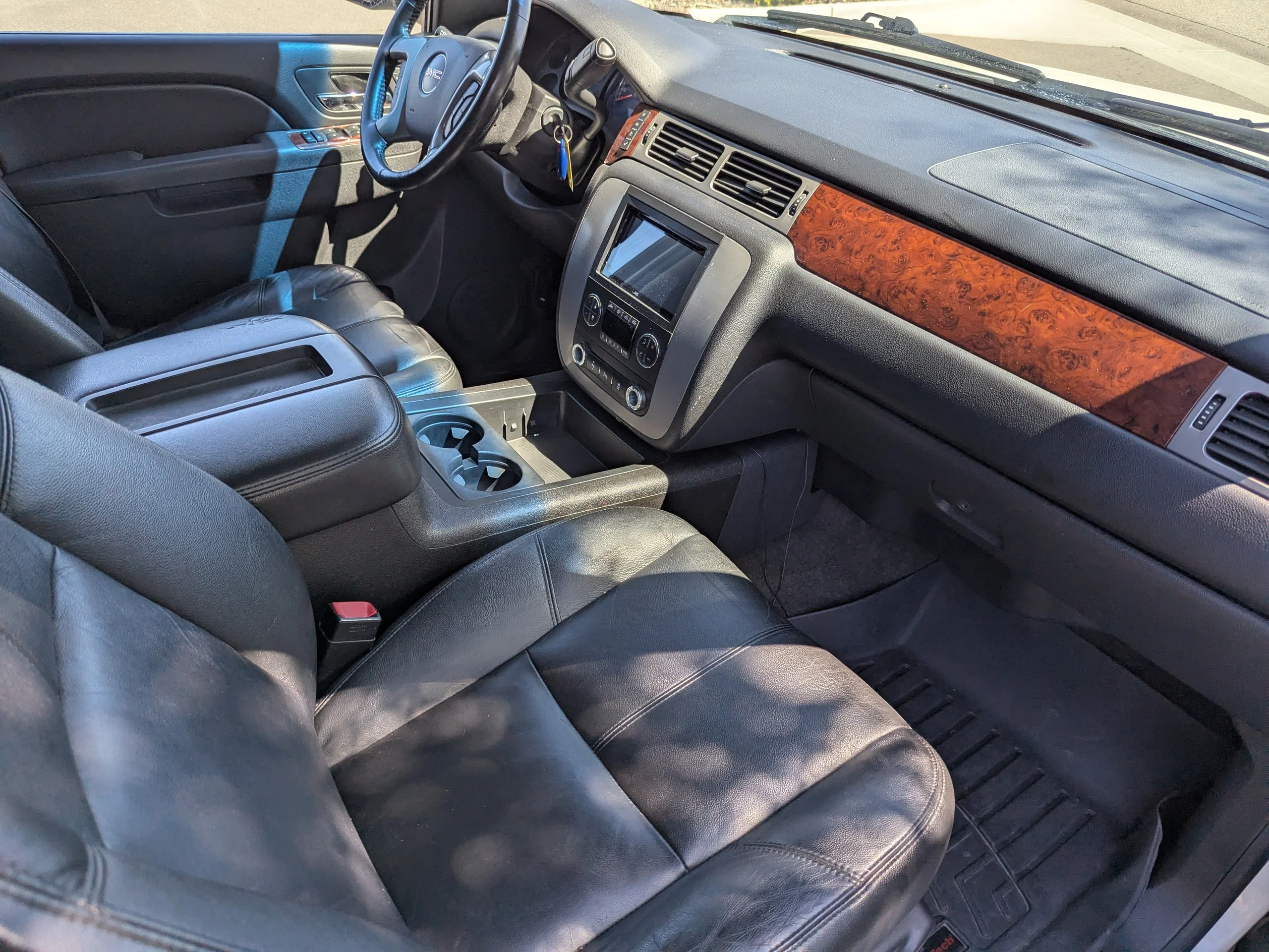 Used 2014 White Diamond Tricoat GMC SLT image 39