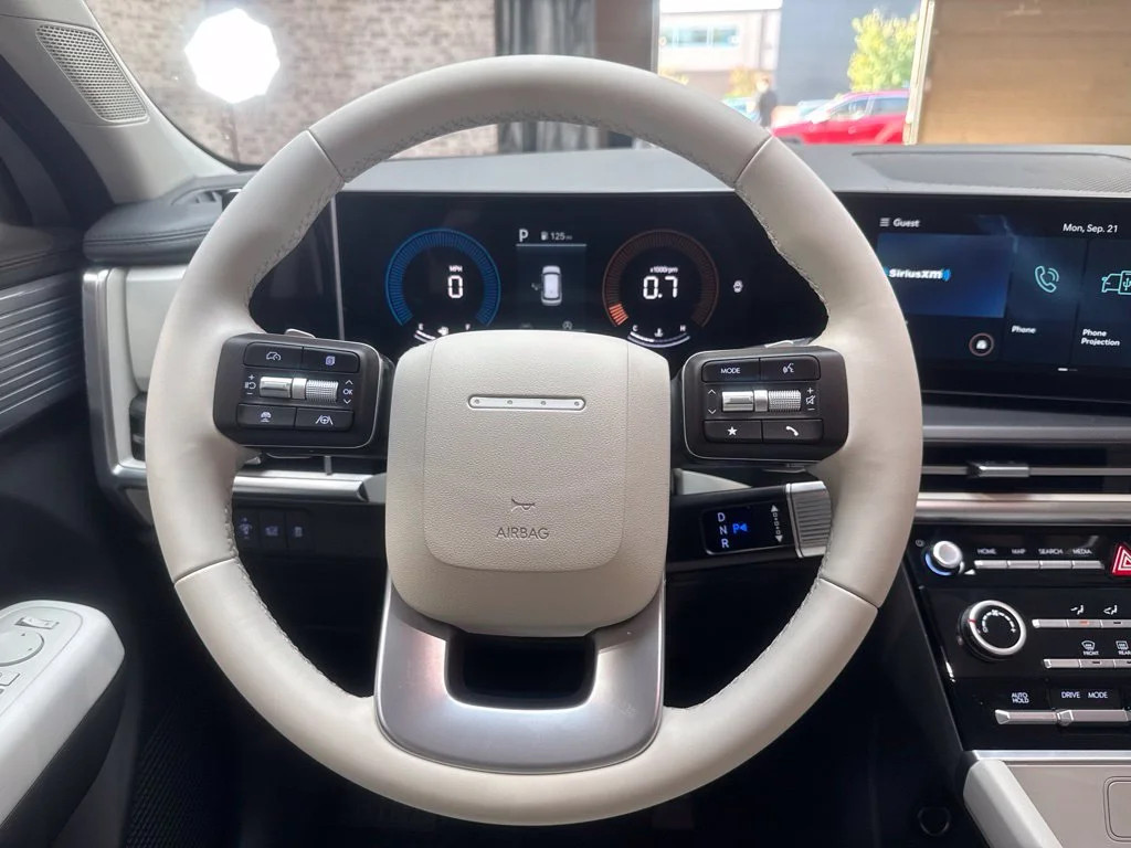 New 2027 Shimmering Silver Hyundai SE image 19