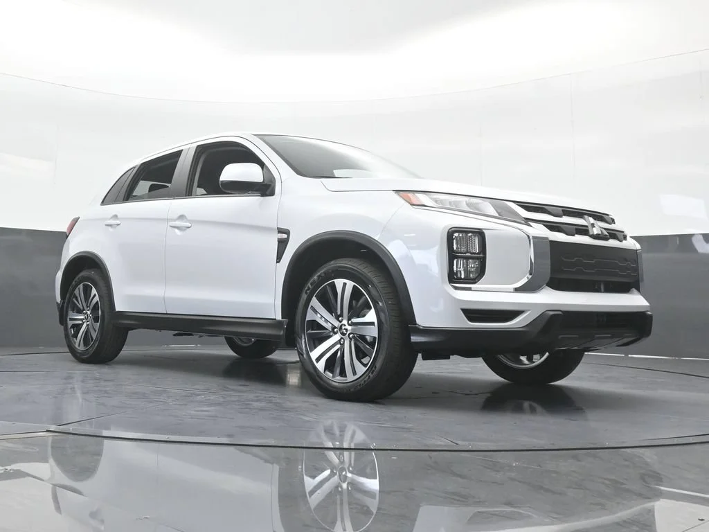 New 2027 White Diamond Mitsubishi 2.0 ES 2WD image 55