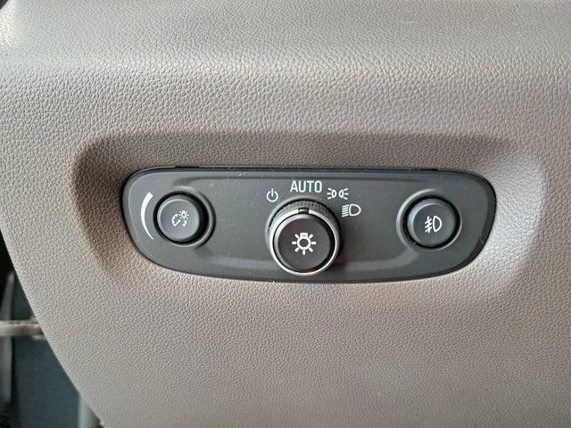 Used 2019 Gray Chevrolet 3LT image 13