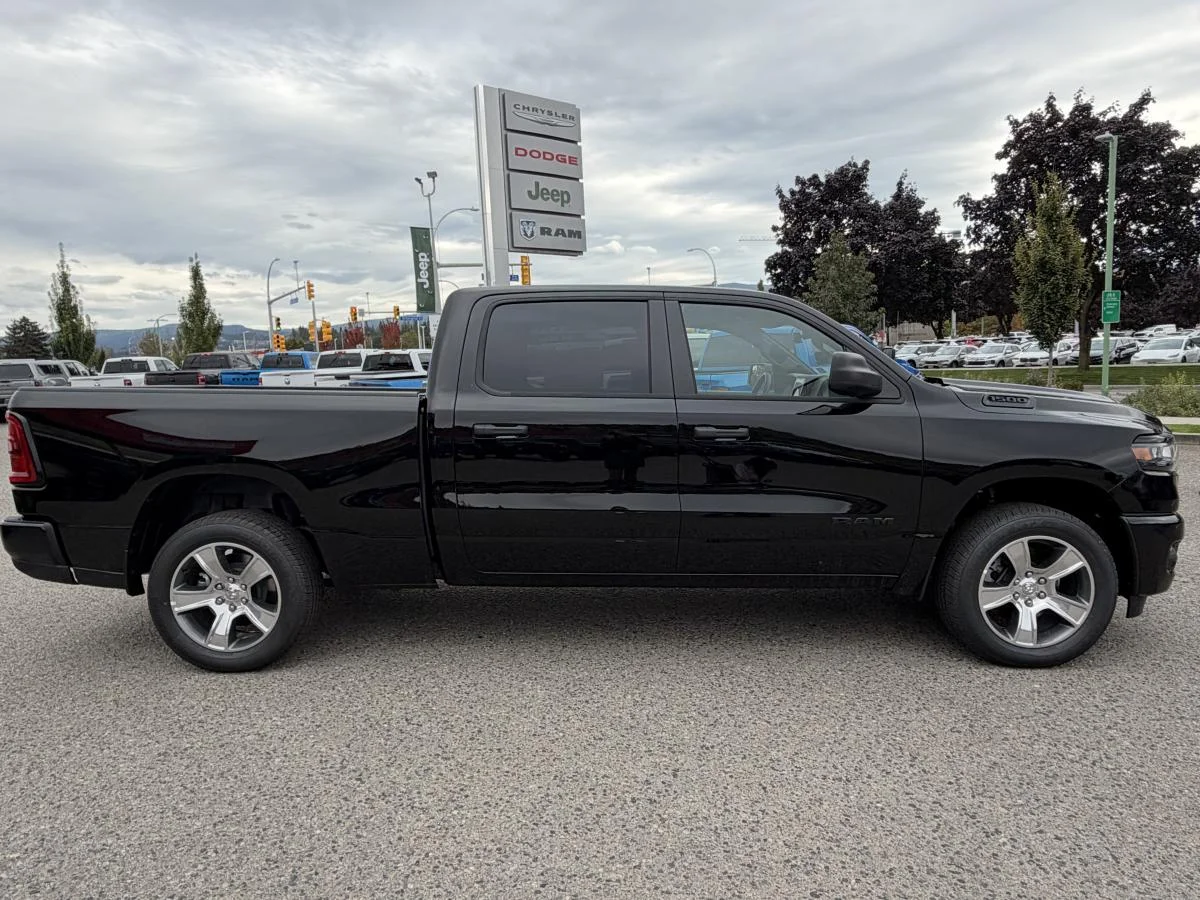 New 2027 Black RAM Express image 8