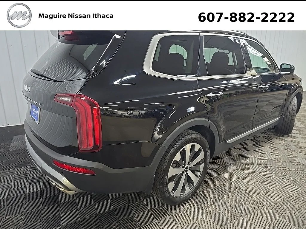 Used 2022  Kia SX image 11